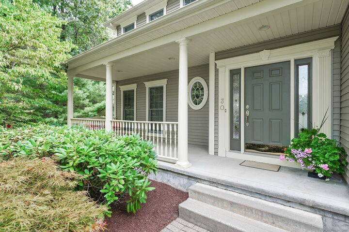 Property Photo:  30 Old Farms Lane  CT 06093 