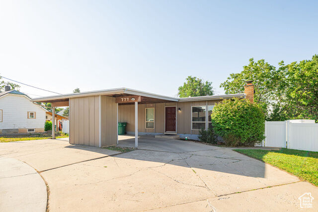 Property Photo:  777 W 300 N  UT 84015 