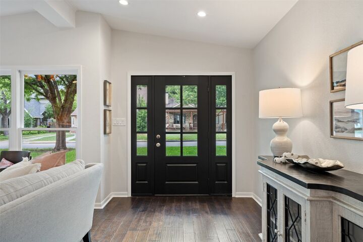 Property Photo:  1513 Westover Road  TX 78703 