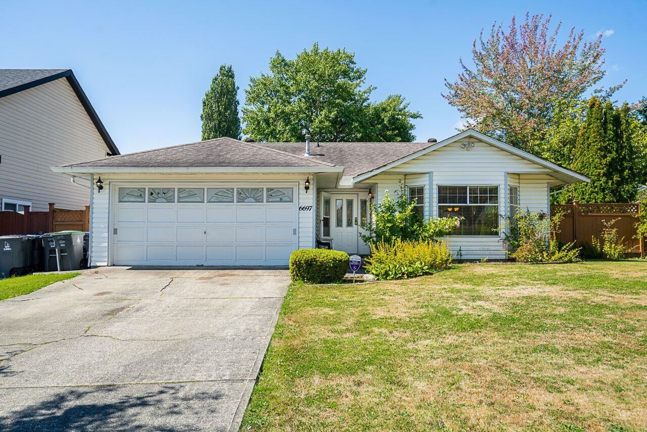 Photo de la propriété: 6697 141A Street BC V3W 9N8