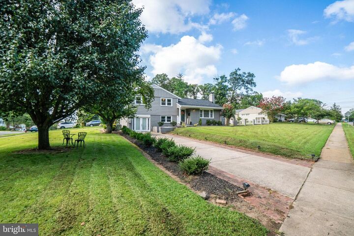 Property Photo: 5904 Atteentee Road VA 22150