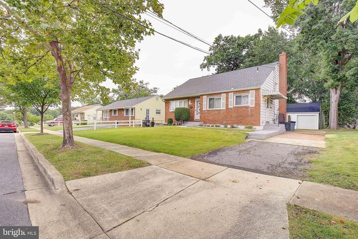 Property Photo:  1420 Colony Road  MD 20745 