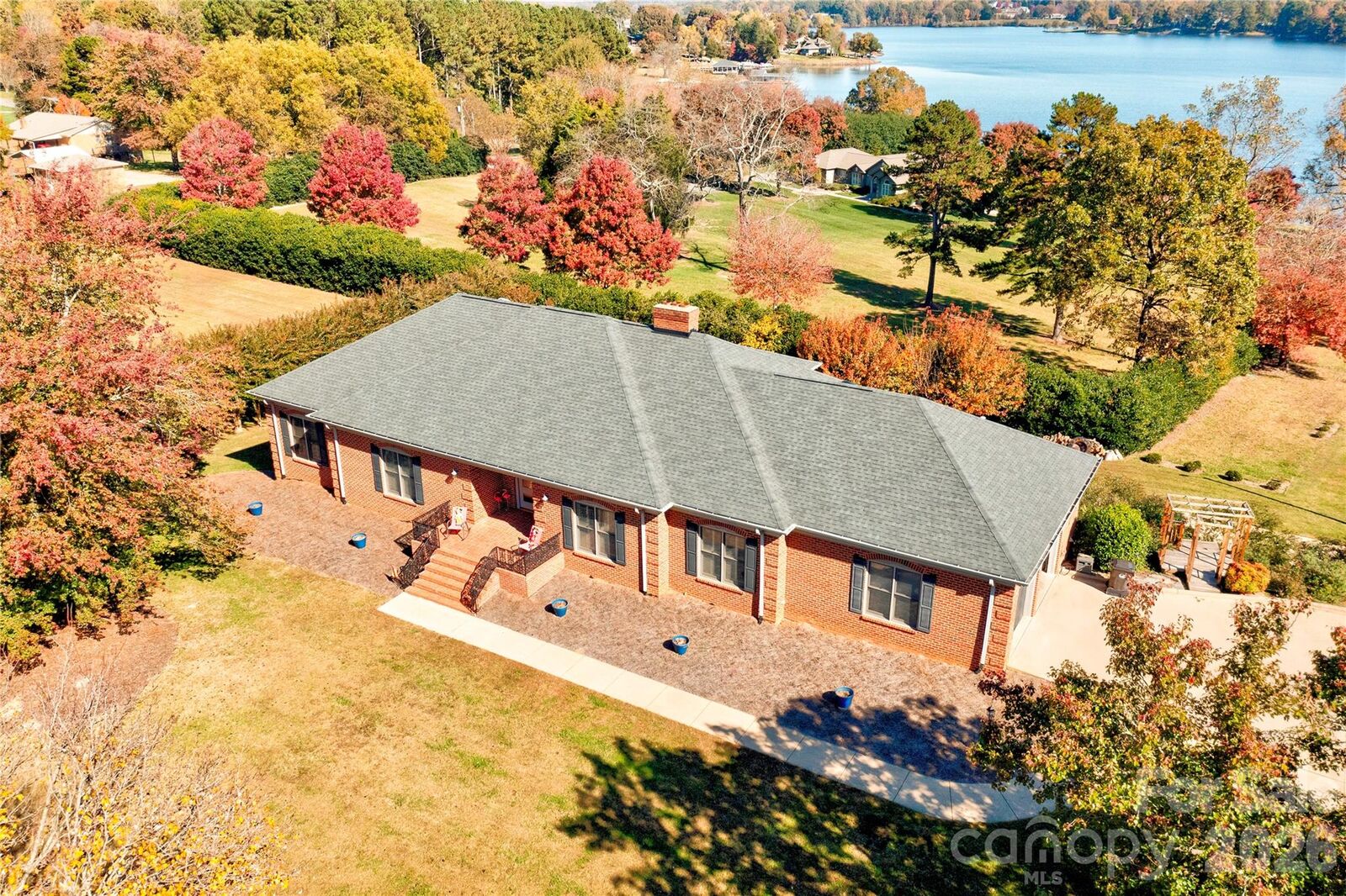 Property Photo: 2207 Peninsula Avenue NC 28150