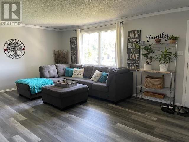 Property Photo: 122 Wabigoon Dr ON P8N 1W3