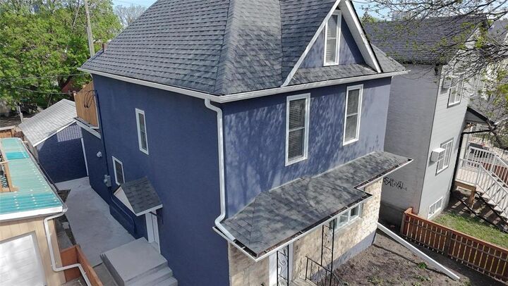 587 Langside Street  Winnipeg MB R3B 2T6 photo