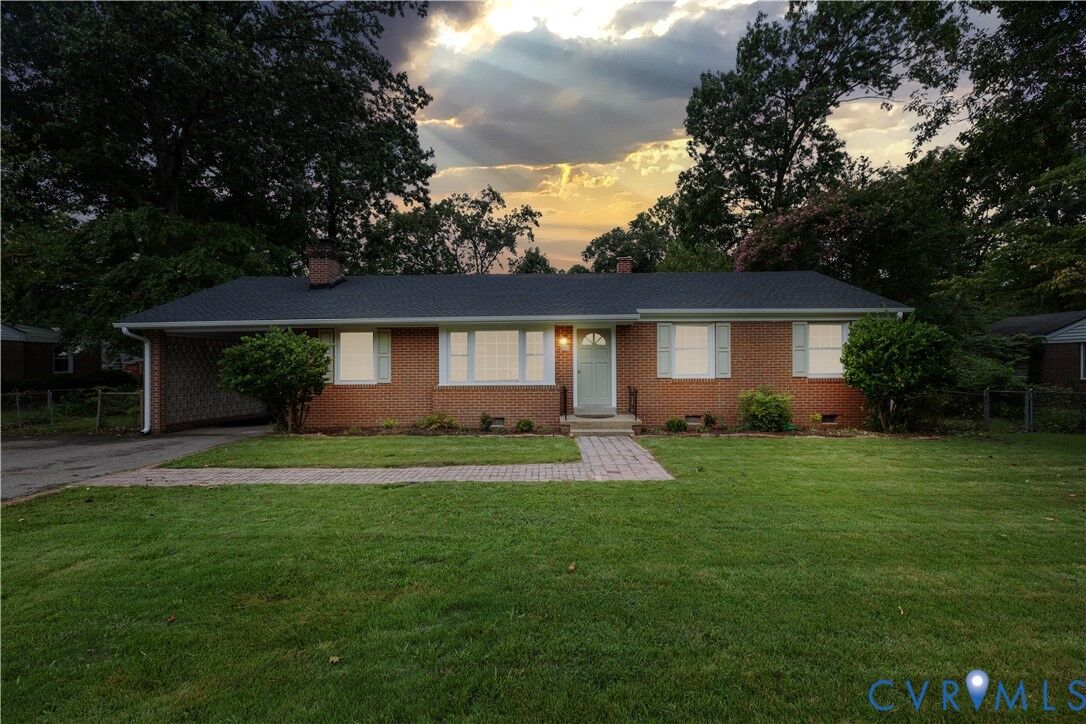 Property Photo: 8009 Kenmore Drive VA 23111