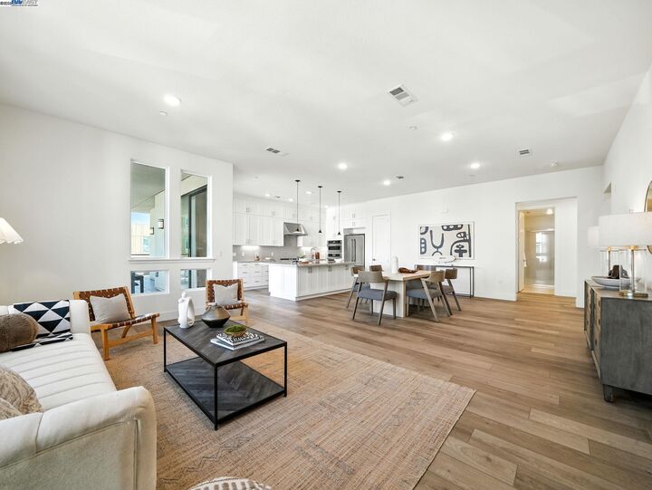 Property Photo: 1748 Kilowatt 301 CA 94538
