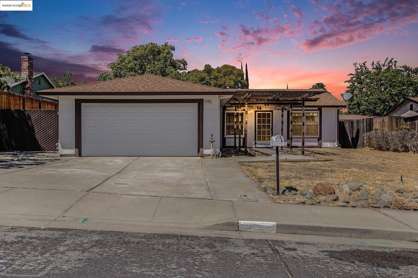 Property Photo:  2104 Colfax Way  CA 94509 