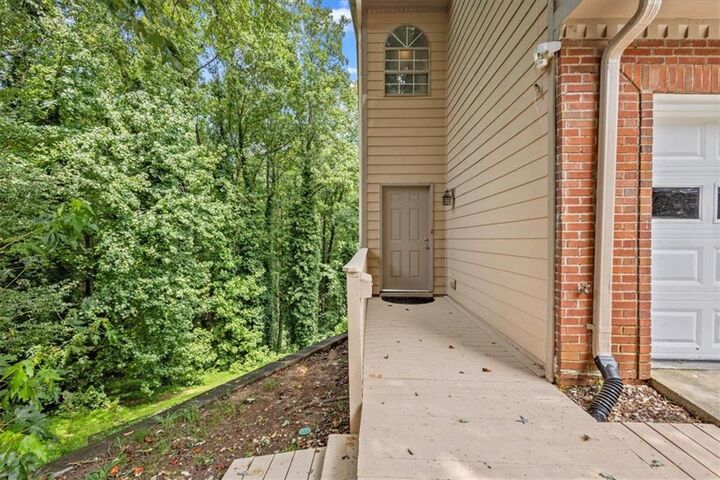 Property Photo: 873 Edgewater Circle GA 30062