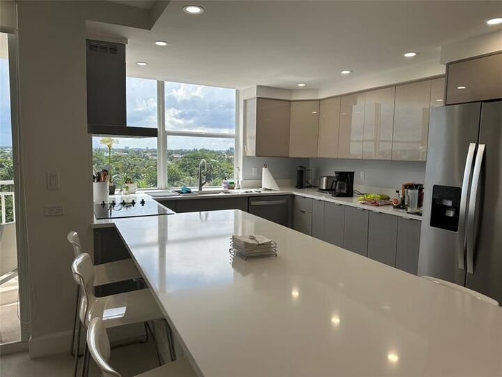 Property Photo: 5200 N Ocean Blvd 712 FL 33308