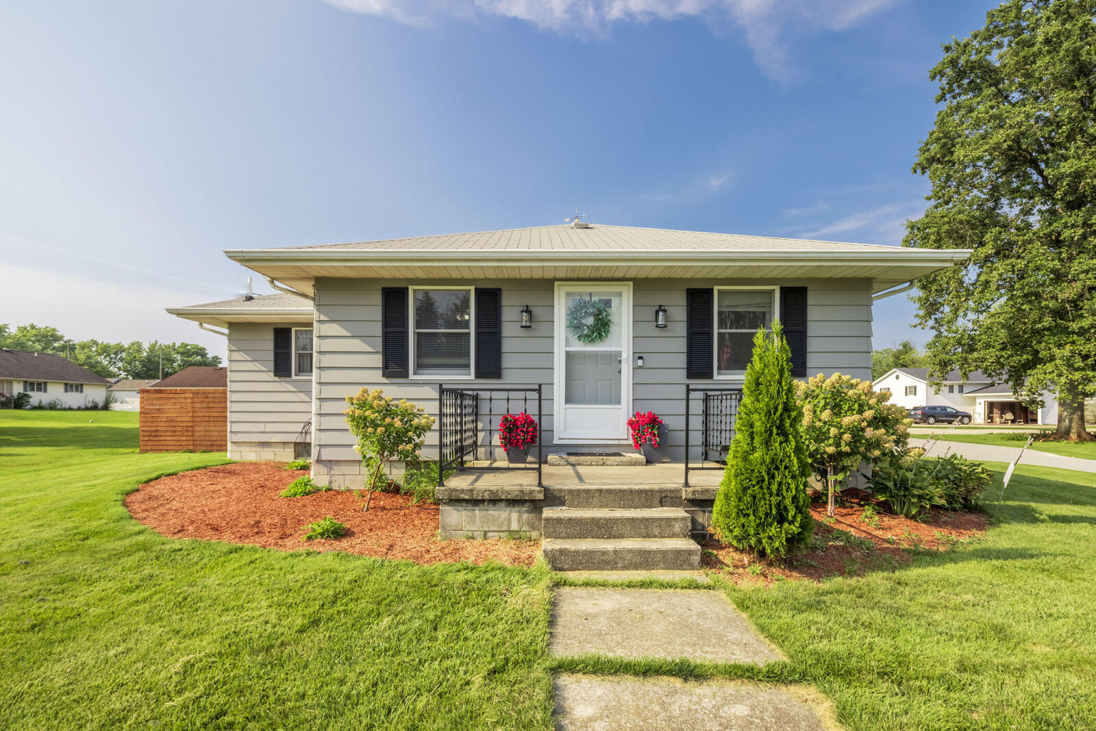 Property Photo: 407 Roseberry Street IN 46341