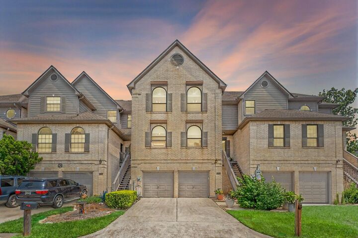 Property Photo: 2729 Lighthouse Drive TX 77058