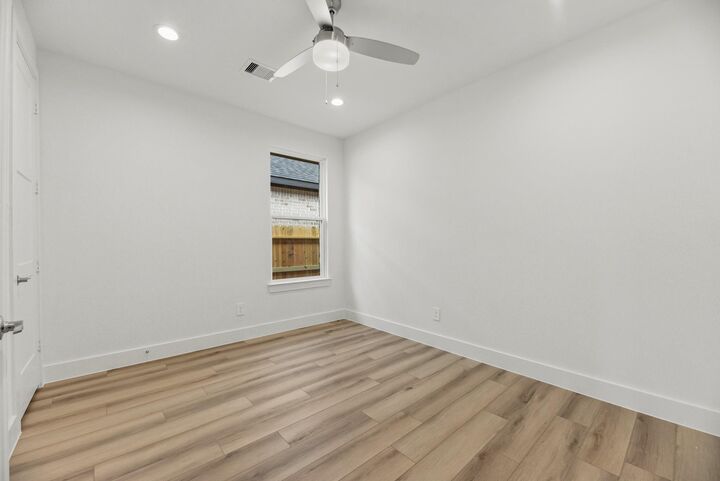 Property Photo:  206 Springfield Terrace Court  TX 77304 