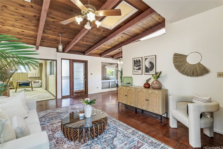 Property Photo: 1335 Maalahi Street HI 96819