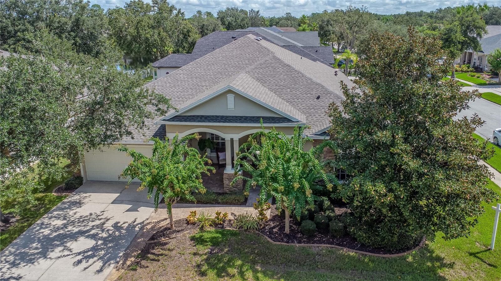 Property Photo: 7204 Derwent Glen Circle FL 34637