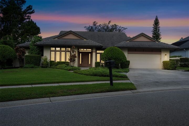 Property Photo: 5701 Aloma Woods Boulevard FL 32765