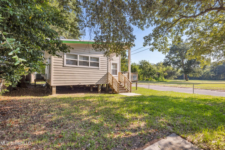 Property Photo: 512 Peyton Drive MS 39530