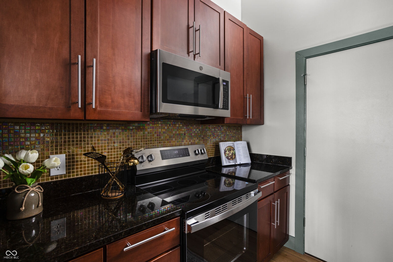 Property Photo: 630 N College Avenue 408 IN 46204
