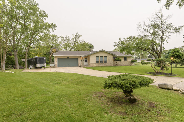 N10w23564 Robinhood Ct  Pewaukee WI 53188 photo