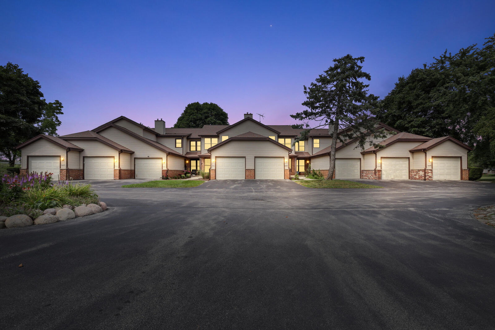 Property Photo: 8127 S Legend Dr D WI 53132