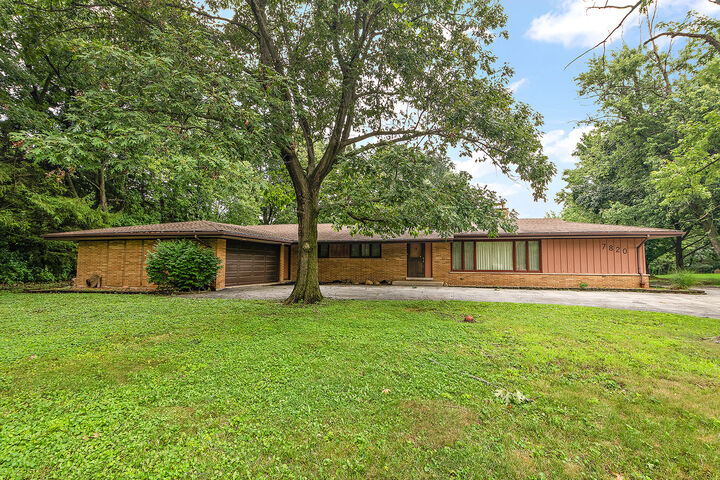 Property Photo:  7820 Laguna Lane  IL 60462 