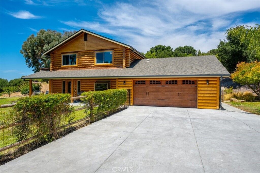 Property Photo:  1665 Corbett Highlands Place  CA 93420 