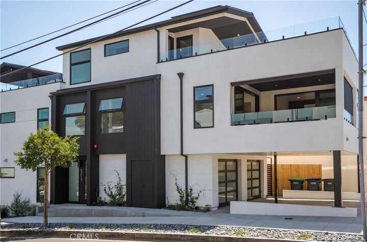 521 1/2 Iris Avenue  Corona Del Mar CA 92625 photo