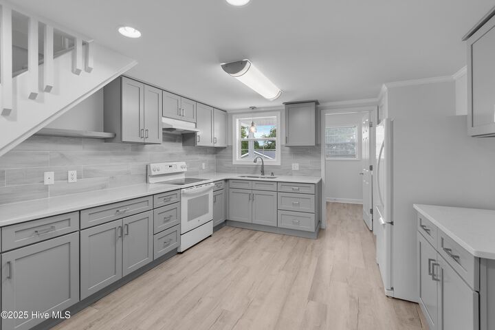 Property Photo: 7115 Cedar Court NW NC 28469