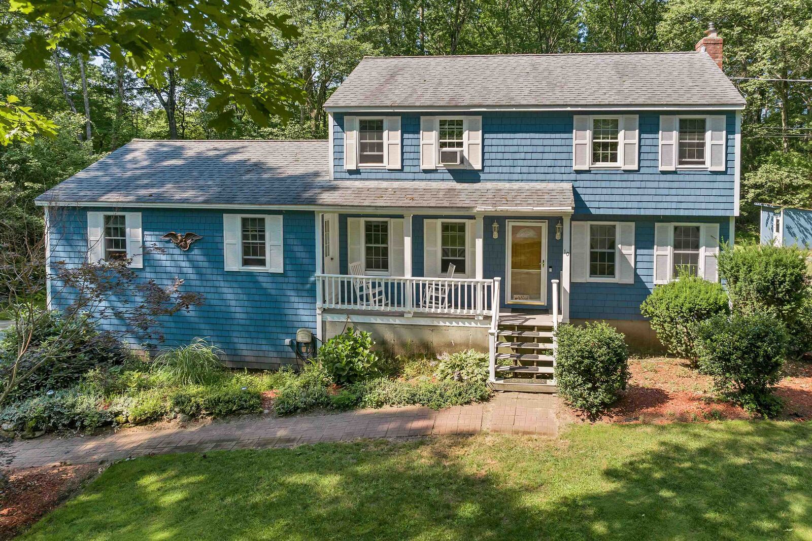 Property Photo: 10 Twinbrook Drive NH 03038
