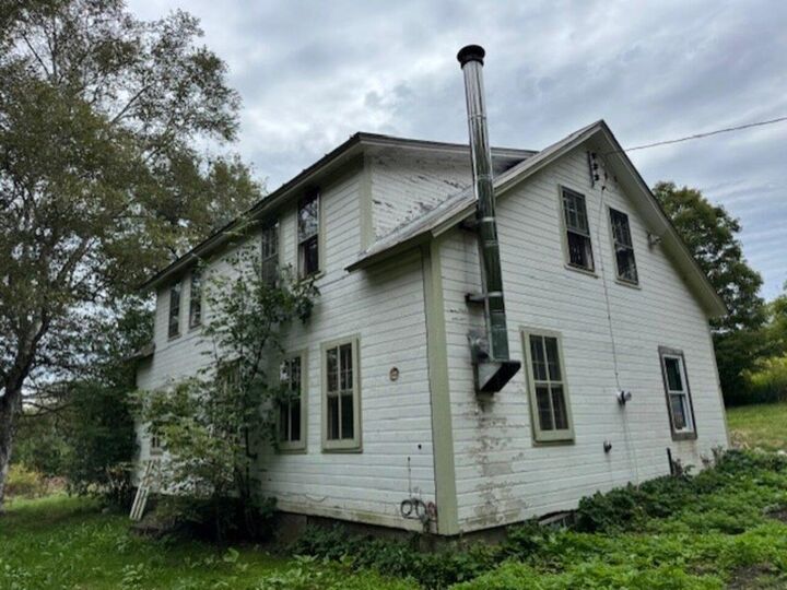 Property Photo: 9 The Cross Road VT 05077