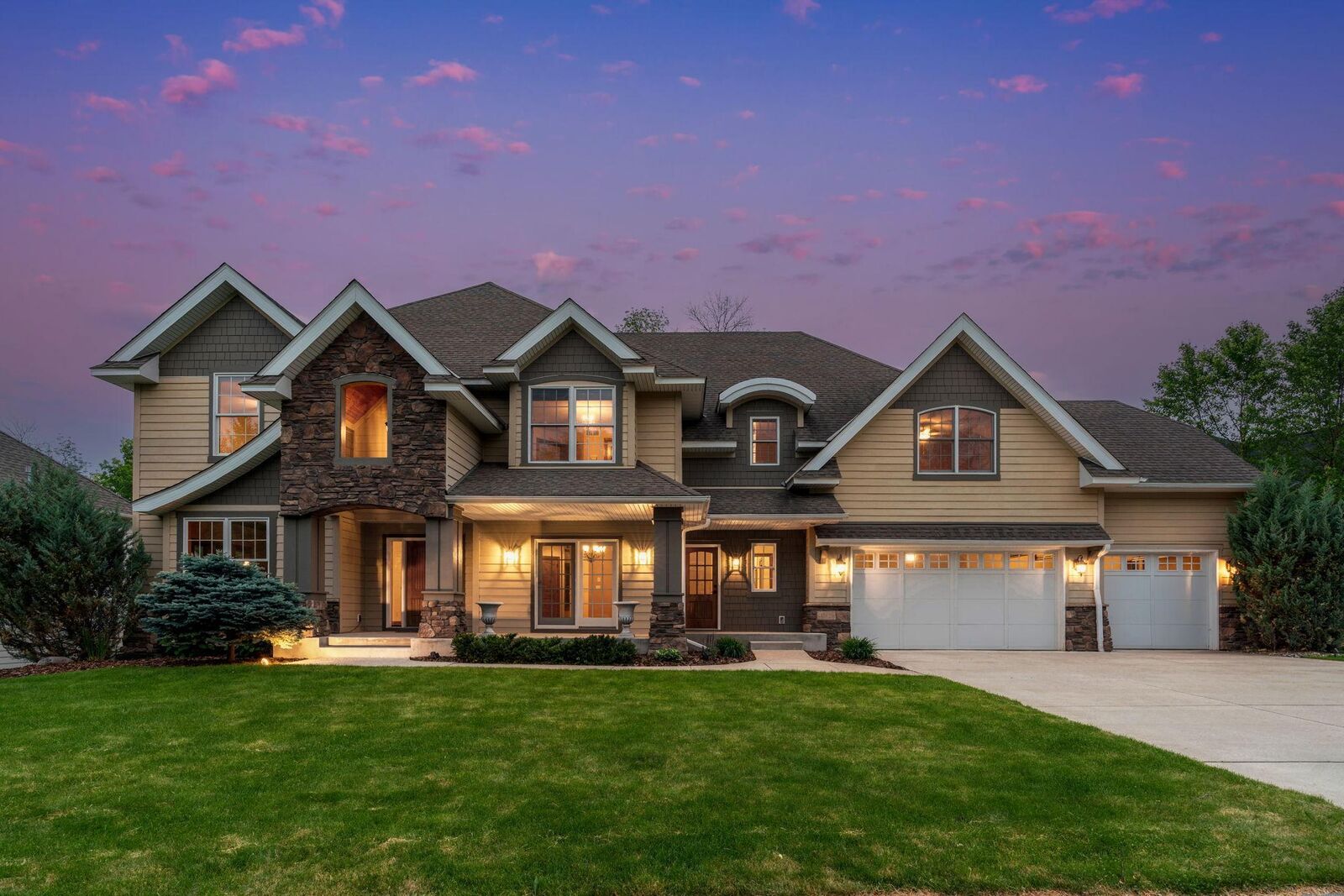 Property Photo: 15525 53rd Avenue N MN 55446