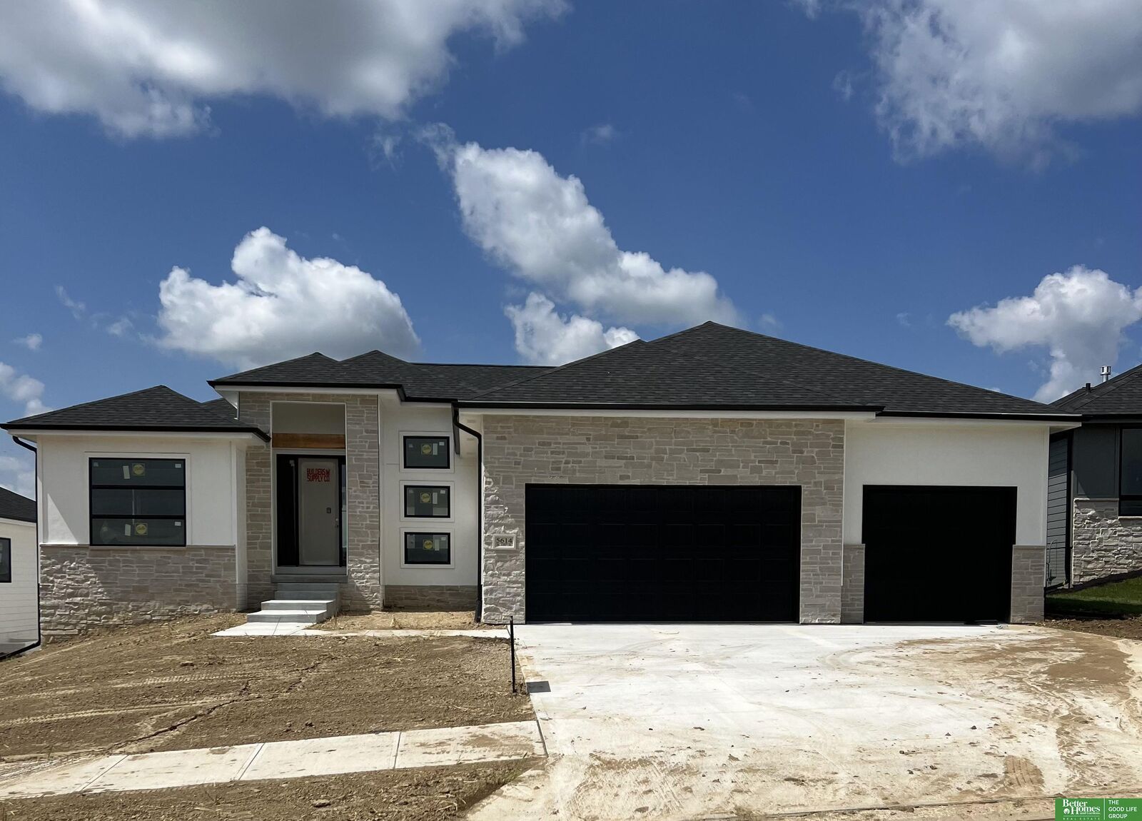Property Photo:  5614 N 198th Street  NE 68022 