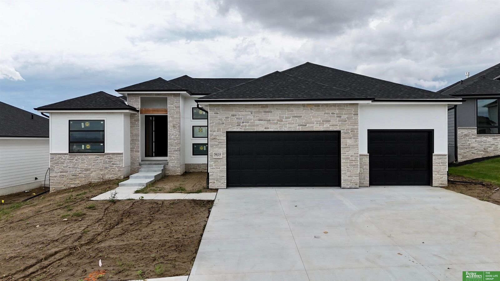 Property Photo:  5614 N 198th Street  NE 68022 