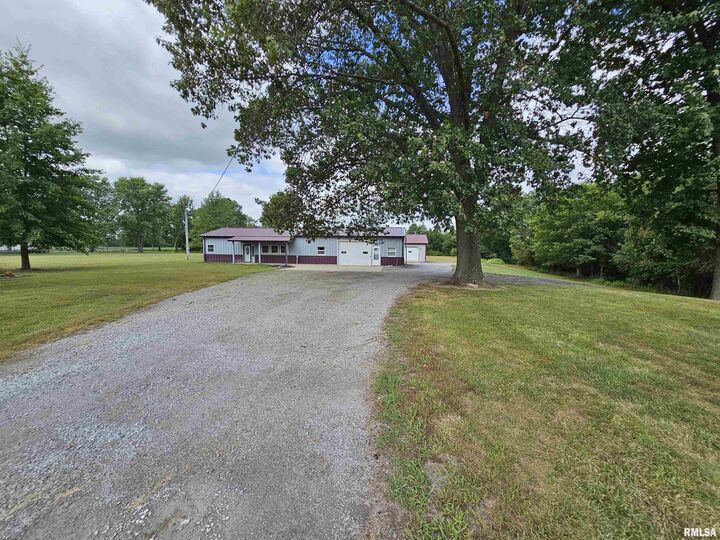Property Photo:  8807 N Illinois Highway 148 Highway  IL 62864 
