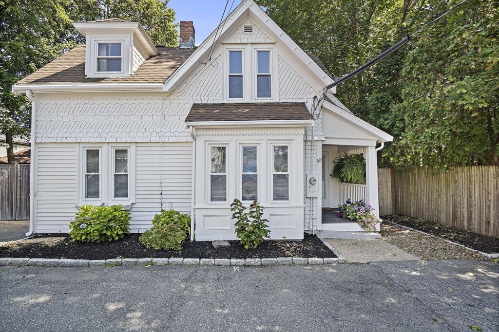 Property Photo:  38-40 High Street 5  MA 01923 