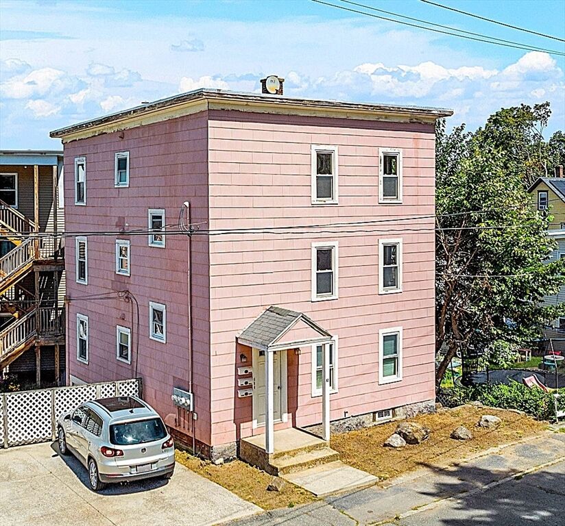 Property Photo:  10 Payson St  MA 01420 