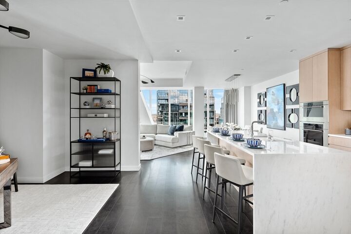Property Photo:  150 Seaport Blvd Ph1f  MA 02210 