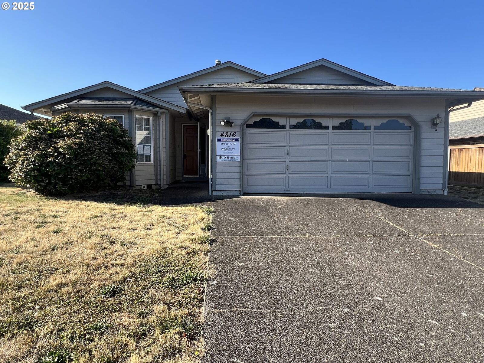 Property Photo: 4816 Eaststar Ct NE OR 97305