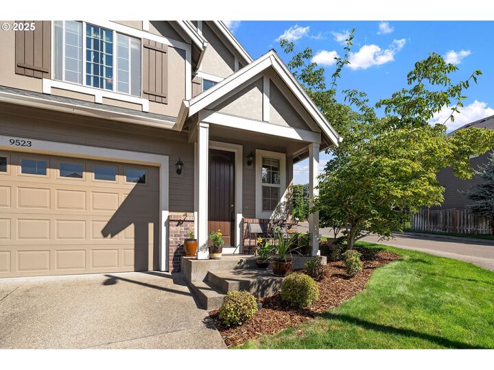 Property Photo: 9523 NW Ember Ln OR 97229