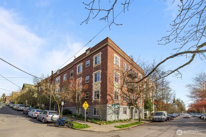 Property Photo: 1107 E Denny Way A4 WA 98122