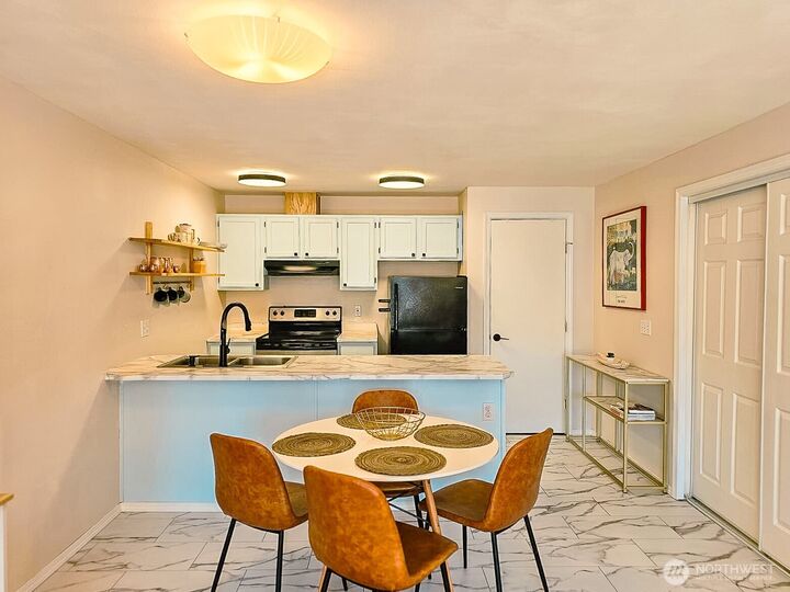 Property Photo:  13227  35th Avenue NE 3  WA 98125 