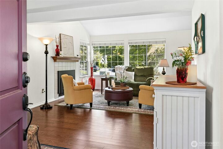 Property Photo: 24325 SE 41st Lane 61 WA 98029