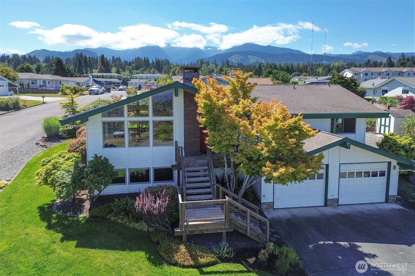 Property Photo: 1822 E Lauridsen Boulevard WA 98362