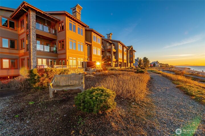 9535  Semiahmoo Parkway B202  Blaine WA 98230 photo