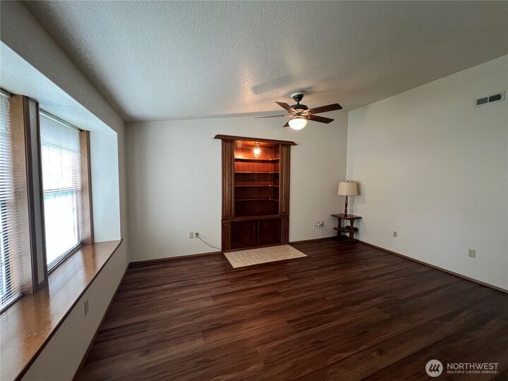 Property Photo:  6424 S Alder Street  WA 98409 