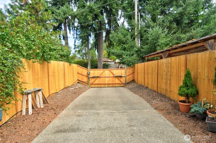 Property Photo:  610  Cougar Street SE  WA 98503 