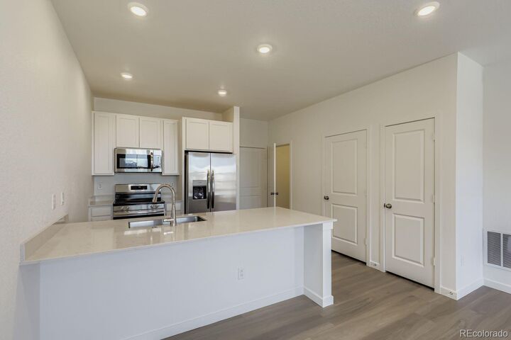 Property Photo: 6688 E 149th Avenue 4 CO 80602