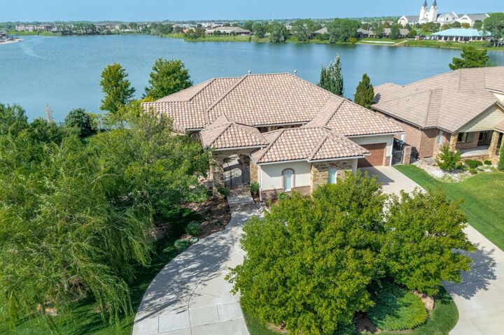 Property Photo: 3426 N Beach Club Cir KS 67205