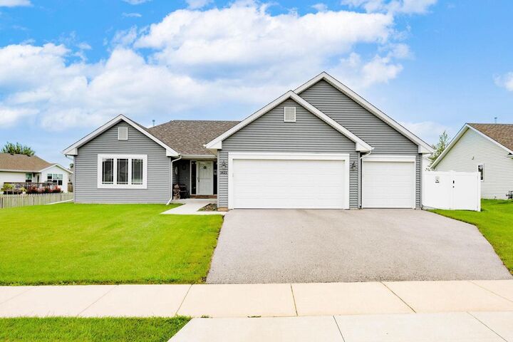 Property Photo:  1621 Hawks Pass  WI 53511 