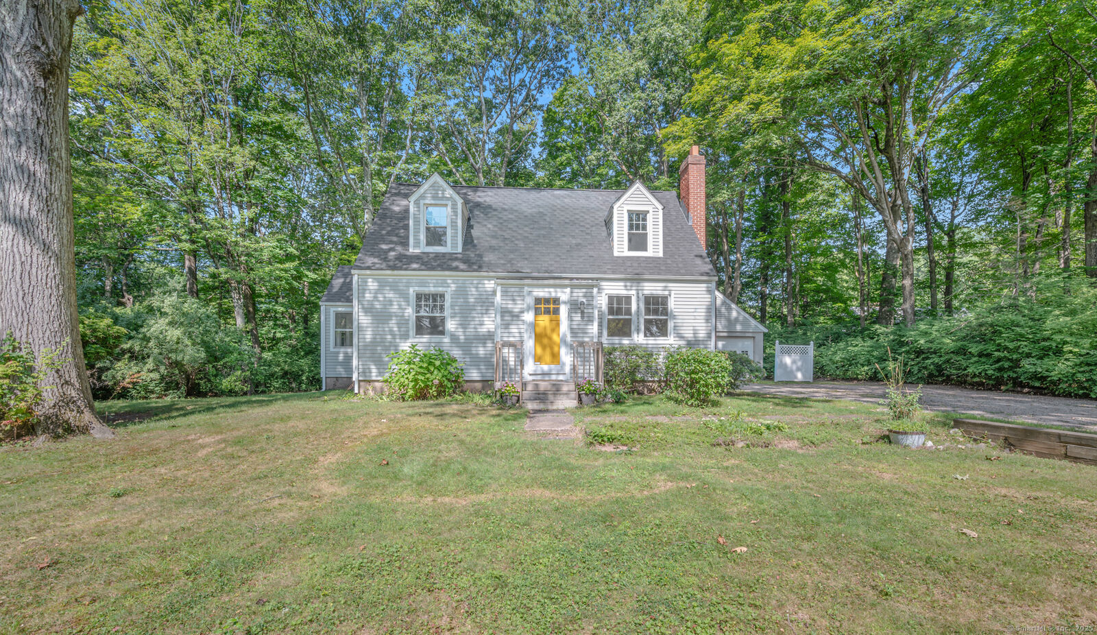 Property Photo:  381 Bell Street  CT 06033 